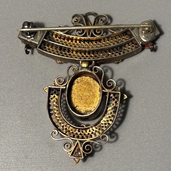 Elegant Victorian “Etruscan Revival” broach - Picture 9 of 10